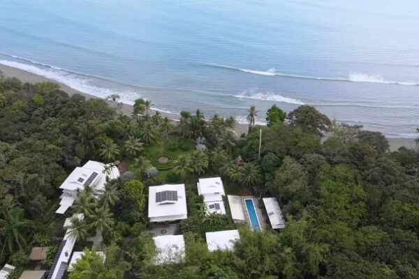 Costa Rica Peninsula – Set between the rainforest and a private, secluded 3-mile jungle beach on Costa Rica’s untouched Osa Peninsula, price starting at 1,575 USD p/p